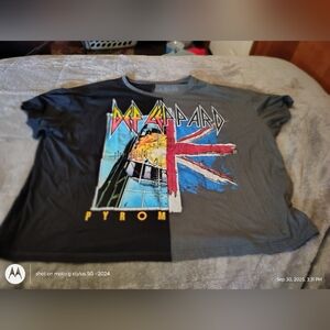 Def Leppard Graphic T-Shirt